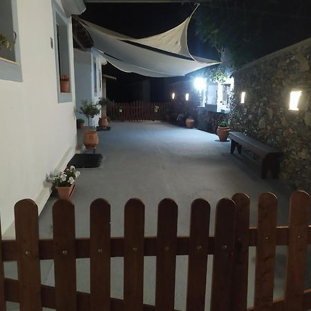 Esperides Apartments Aigli Skopelos Town Exterior photo