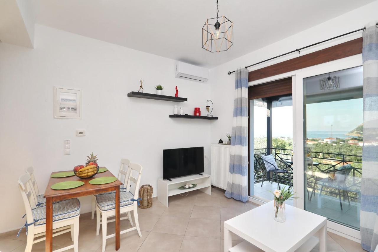 Esperides Apartments Aigli Skopelos Town Exterior photo