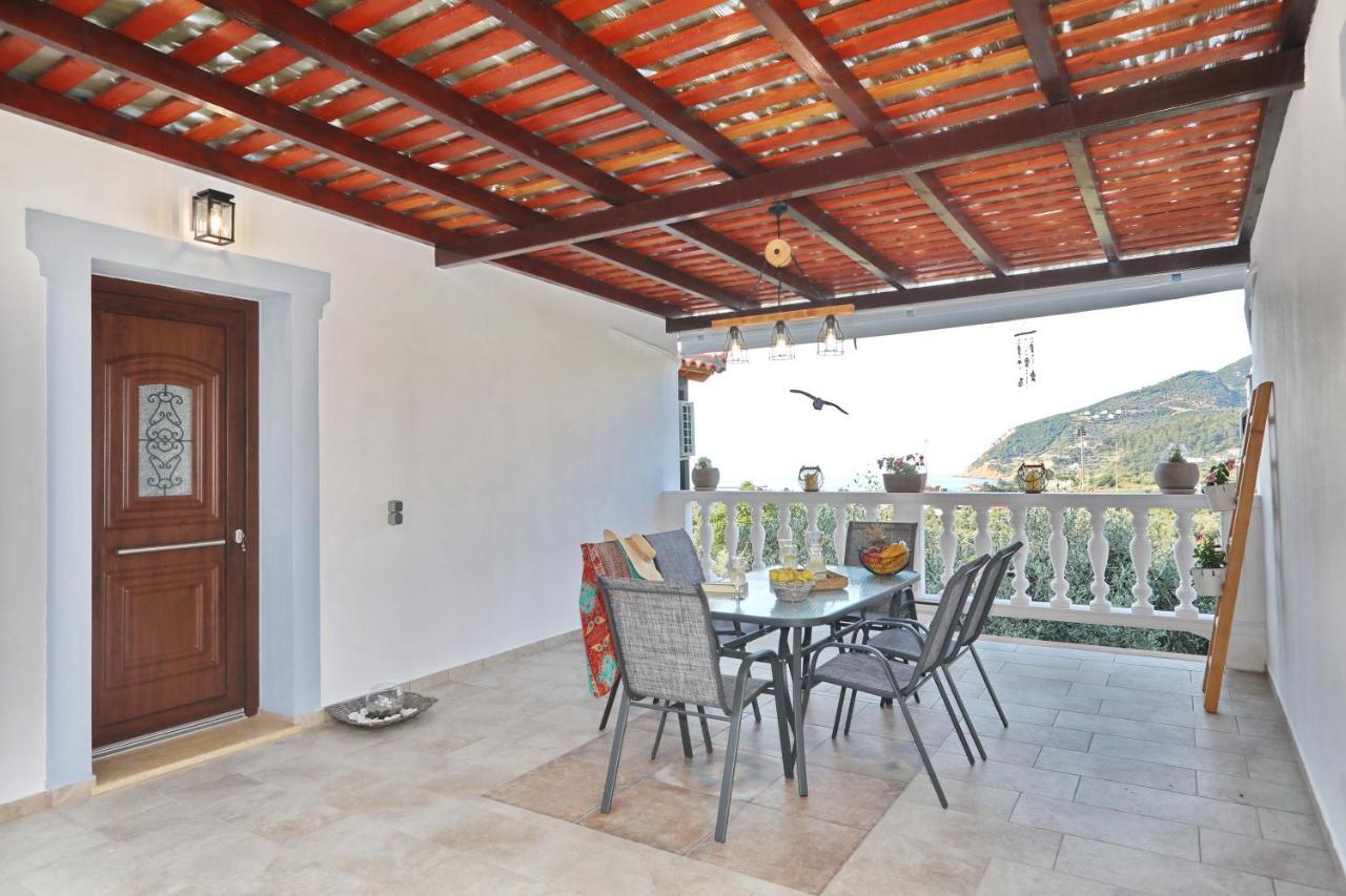 Esperides Apartments Aigli Skopelos Town Exterior photo