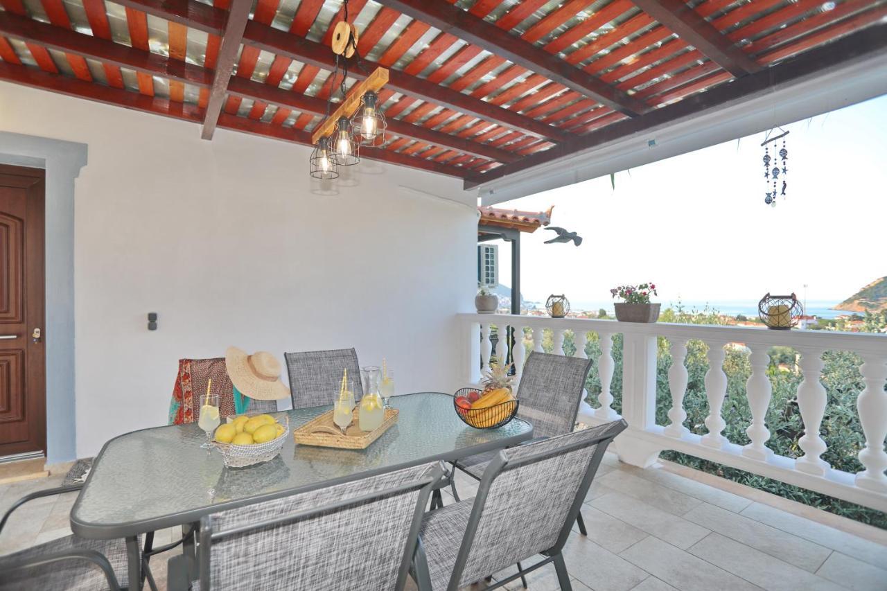 Esperides Apartments Aigli Skopelos Town Exterior photo