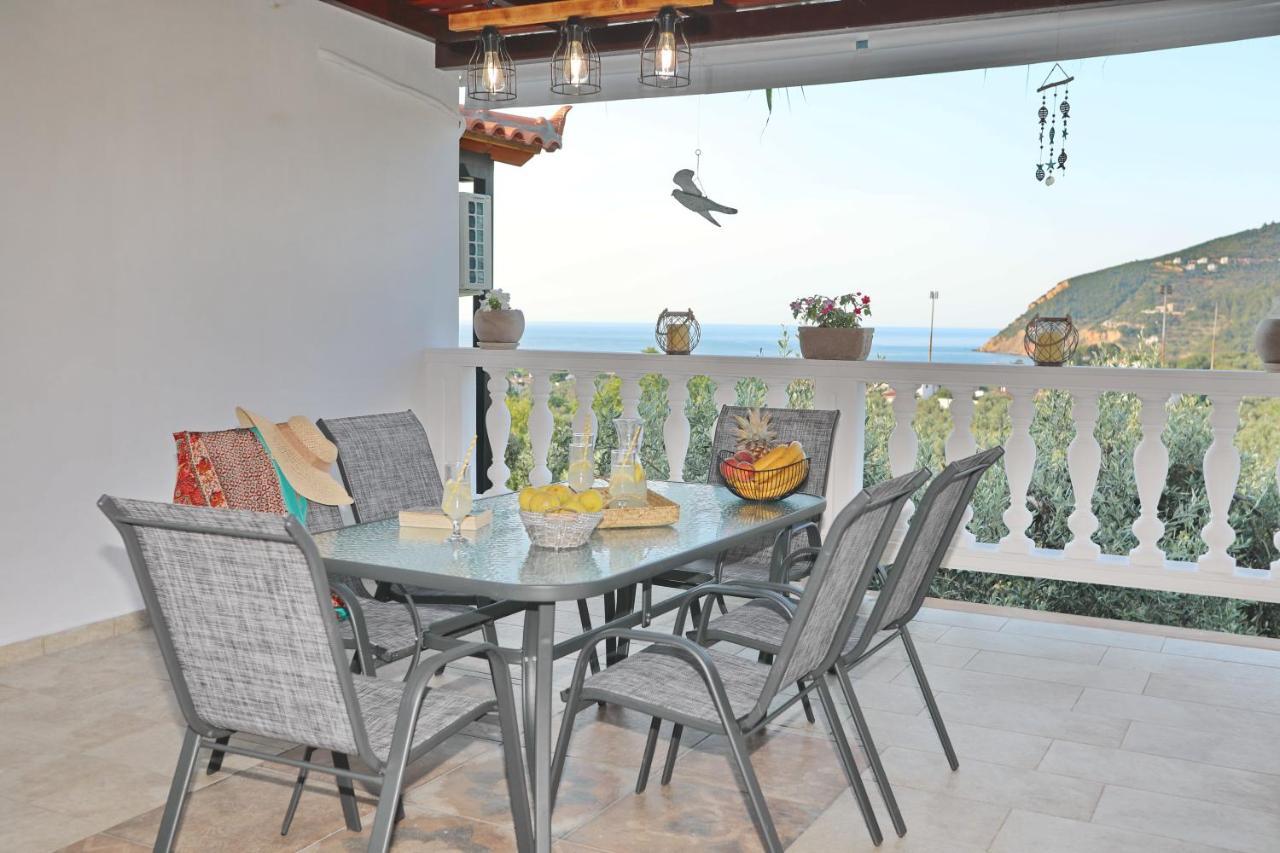 Esperides Apartments Aigli Skopelos Town Exterior photo
