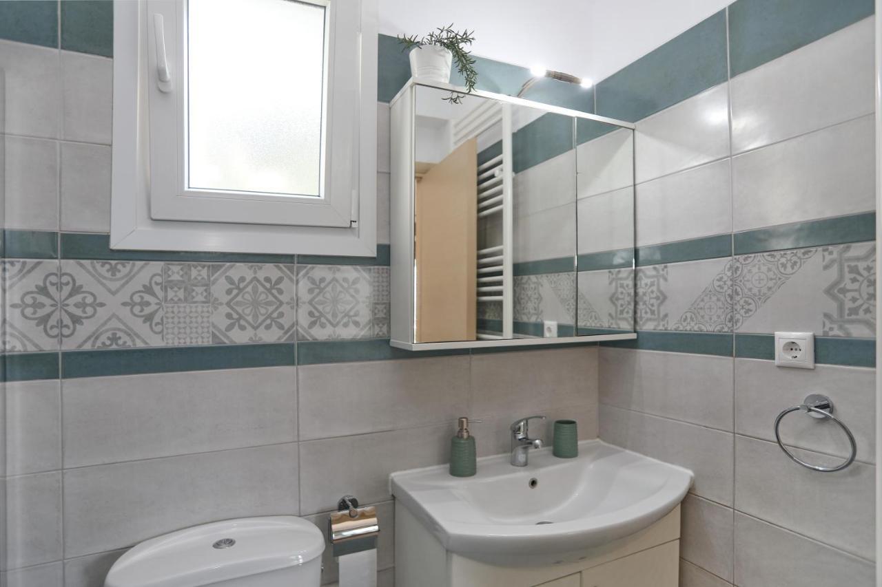 Esperides Apartments Aigli Skopelos Town Exterior photo